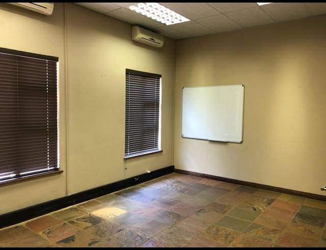 BUSINESS PROPERTY TO RENT IN ELDORAIGNE